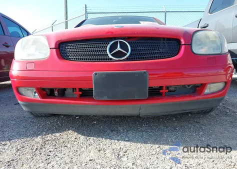 1998 Mercedes-Benz Slk 230 Kompressor z USA, uszkodzony, nr VIN WDBKK47F7WF058115